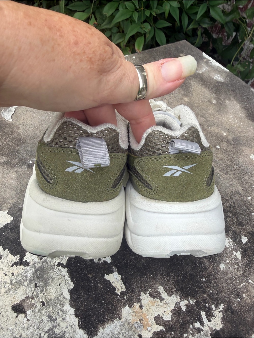 Reebok Charge Run Unisex Kids Sage White Gray Mesh Chunky Athletic Sneaker Sz 11 - Picture 8 of 15